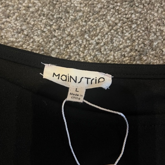 Main Strip Black One-Shoulder Dress - Picture 3 of 4